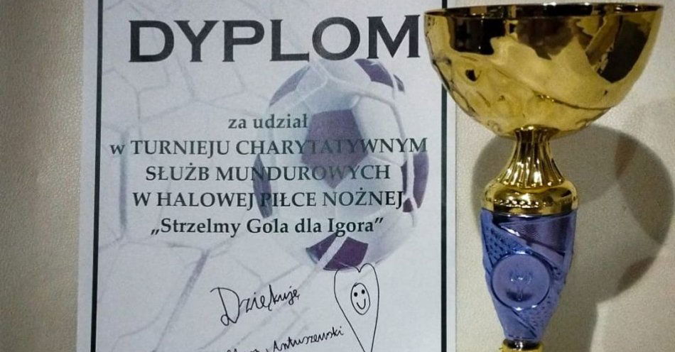 zdjęcie: Strzelamy gola dla Igora - policjanci zagrali w meczu charytatywnym / fot. KPP Sokółka