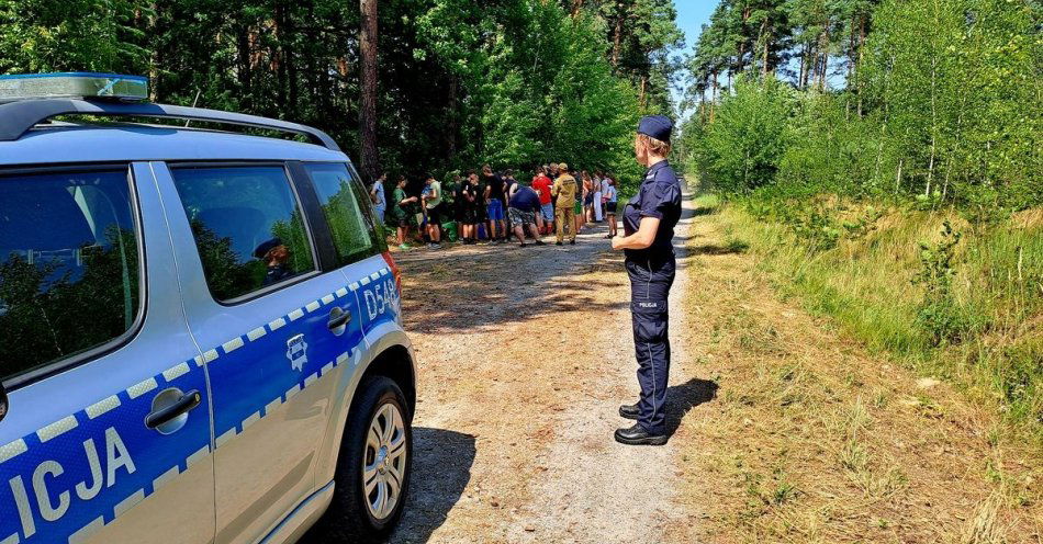 zdjęcie: Próbna ewakuacja obozu harcerskiego / fot. KPP Parczew