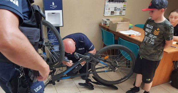 Kruszwiccy policjanci znakowali rowery