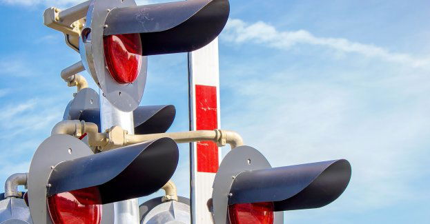 Zignorował znak STOP-zderzył się z pociągiem