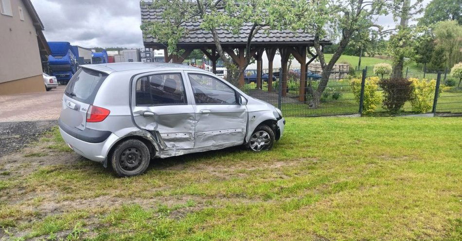 zdjęcie: Wypadek na krajowej szestnastce / fot. KPP w Mrągowie