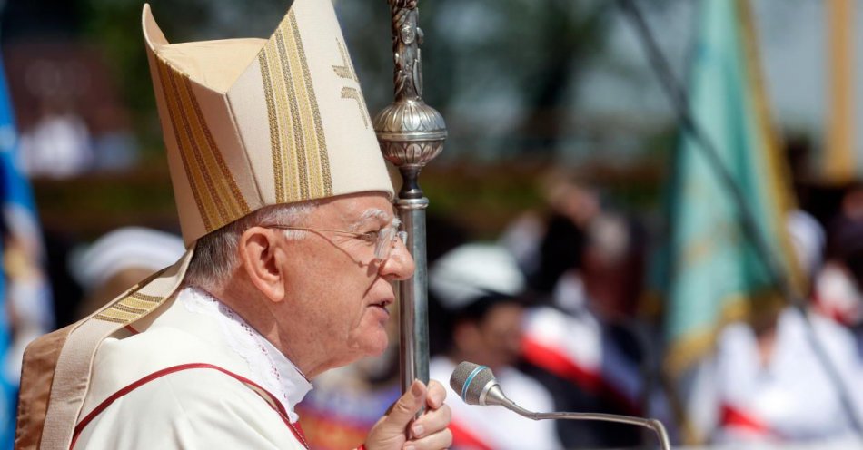 zdjęcie: Abp Jędraszewski odznaczony Krzyżem Komandorskim Orderu Odrodzenia Polski / fot. PAP