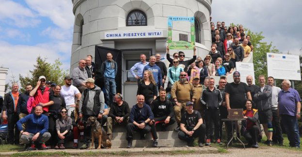 Szkolenie w duchu integracji i tradycji - dzierżoniowscy policjanci na Wielkiej Sowie
