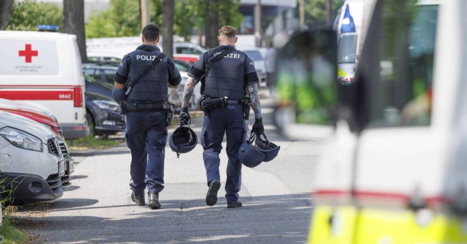 zdjęcie: 10 osób zginęło w zamachu w szkole w Grazu na południowym wschodzie Austrii; sprawca nie żyje / fot. PAP
