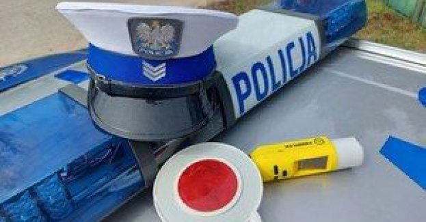 Nietrzeźwa kierująca prawie rozjechała Policjantów