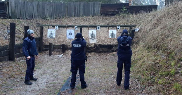 Policjanci doskonalili umiejętności strzeleckie