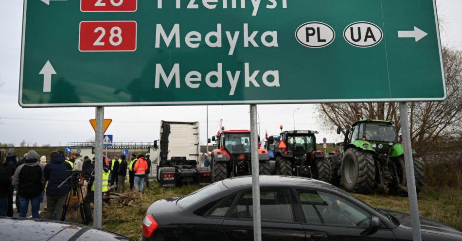 zdjęcie: Protest rolników przed przejściem granicznym w Medyce / fot. PAP