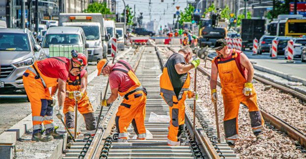 Prace drogowe i tramwajowe w Alejach Jerozolimskich - zmiany dla kierowców i pasażerów