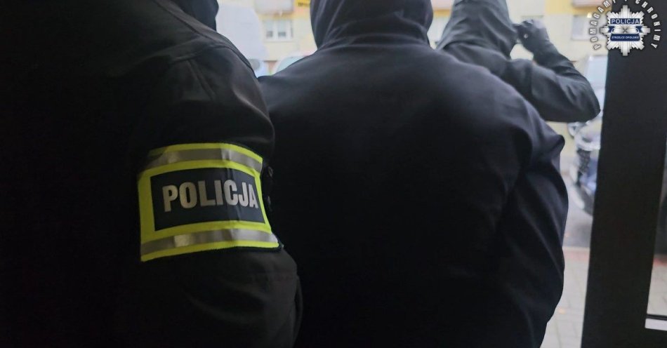 zdjęcie: Poszukiwany zatrzymany w Strzelcach Opolskich z klefedronem / fot. KPP Strzelce Opolskie