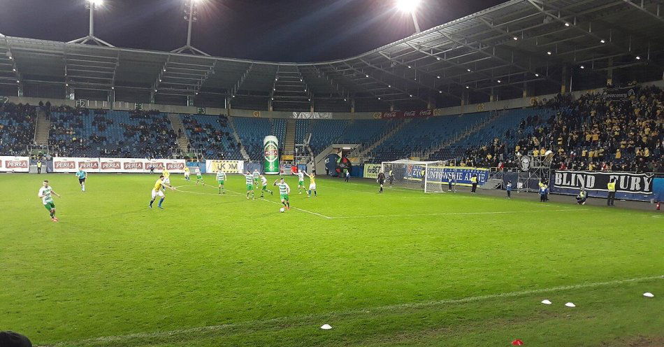 zdjęcie: Sto lat historii i nowoczesna infrastruktura: sport w Radzyniu Podlaskim / Stadion w Radzyniu Podlaskim – dom Orląt. Fot. Cynko / Wikimedia Commons, CC BY-SA 4.0