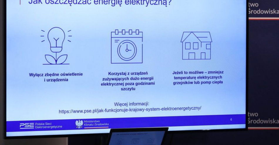 zdjęcie: MKiŚ i PSE zachęcają do oszczędzania energii w godzinach szczytu / fot. PAP