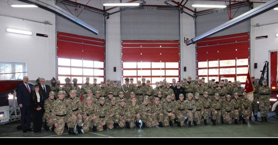 zdjęcie: Ślubowanie klas mundurowych w Golubiu-Dobrzyniu / fot. KPP w Golubiu-Dobrzyniu