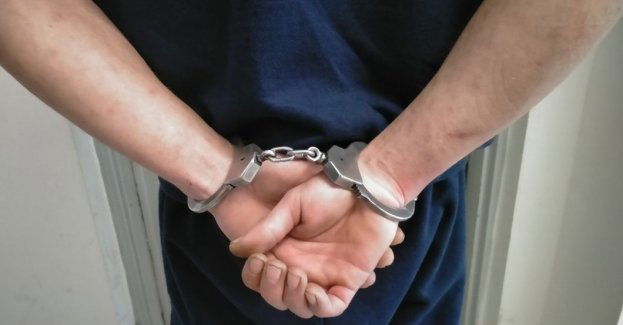 Zaatakował kobietę, w domu miał narkotyki