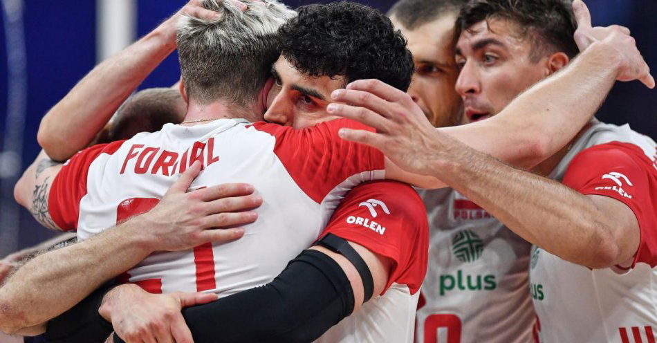 zdjęcie: LN siatkarzy - pierwszy triumf Polaków / fot. PAP