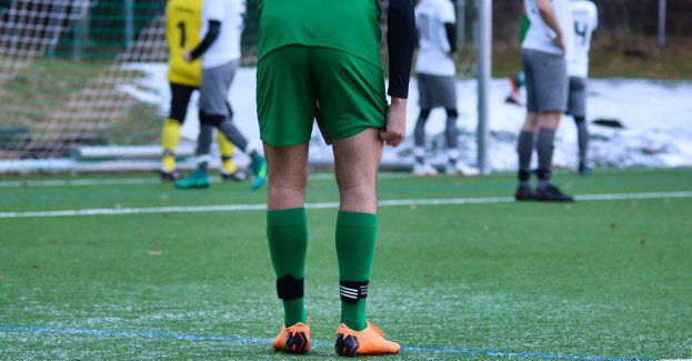 Ekstraklasa piłkarska - Salamon przedłużył kontrakt z Lechem