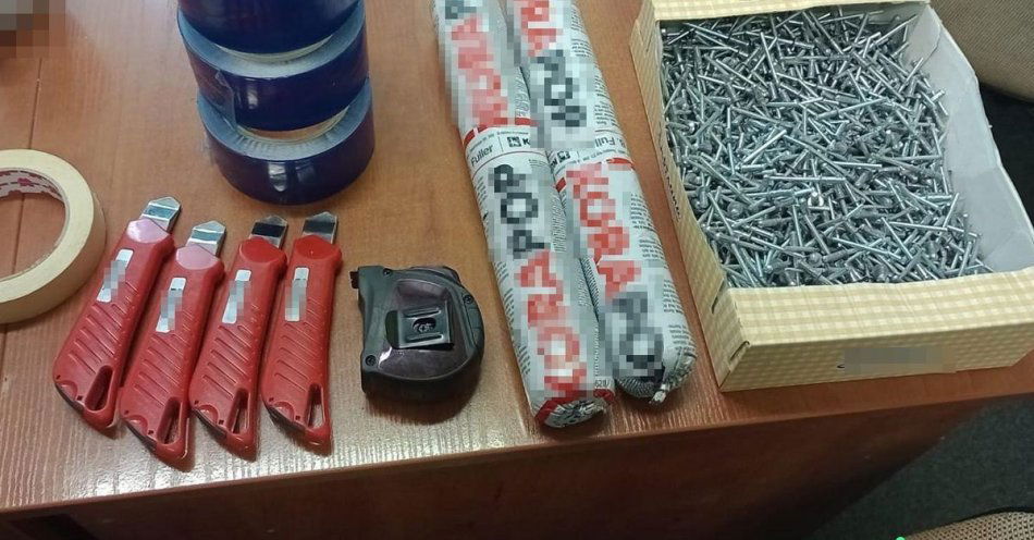 zdjęcie: Na aukcjach internetowych wystawiał towar skradziony w zakładzie pracy... / fot. KMP Biała Podlaska