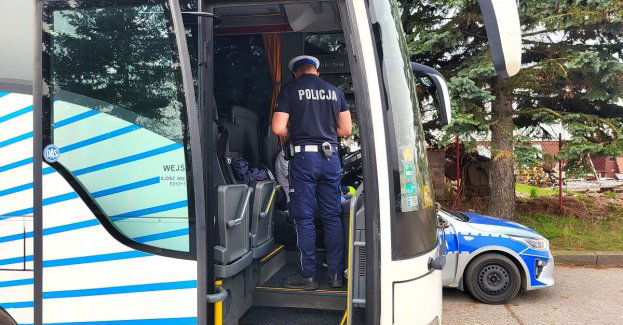 Policyjna kontrola autokaru