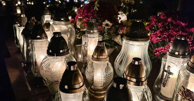 Na Cmentarzu Wojskowym znicze zapłonęły na grobach polskich, niemieckich i rosyjskich