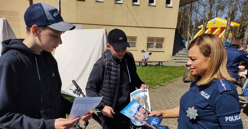 zdjęcie: Piknik z mundurowymi / fot. KPP Oborniki