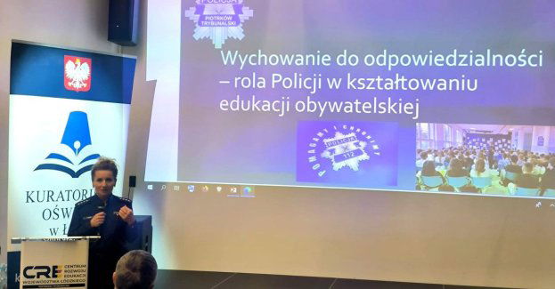 Prawnicy i policja uczą młodzież o odpowiedzialności karnej