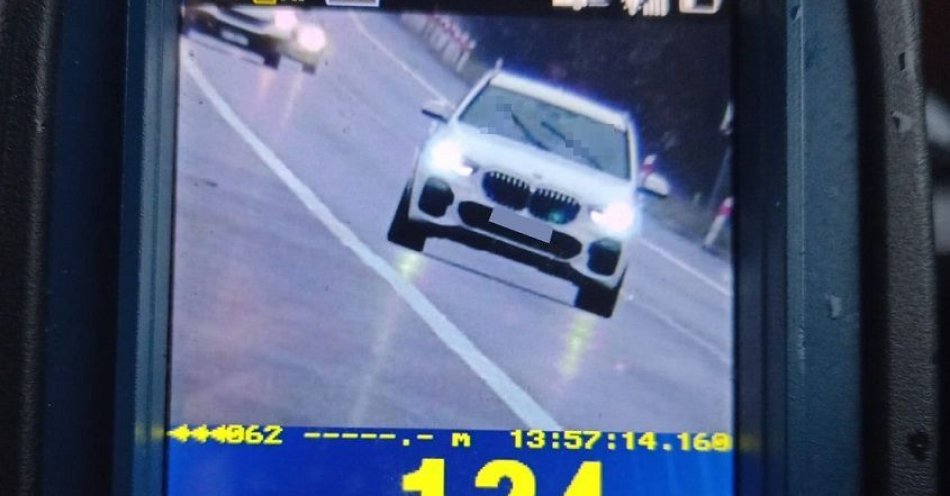 zdjęcie: Znacznie przekroczyli prędkość - stracili uprawnienia … / fot. KMP Biała Podlaska