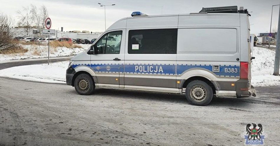 zdjęcie: Miała ponad promil alkoholu w organizmie i w takim stanie przyjechała samochodem do pracy / fot. KMP w Wałbrzychu