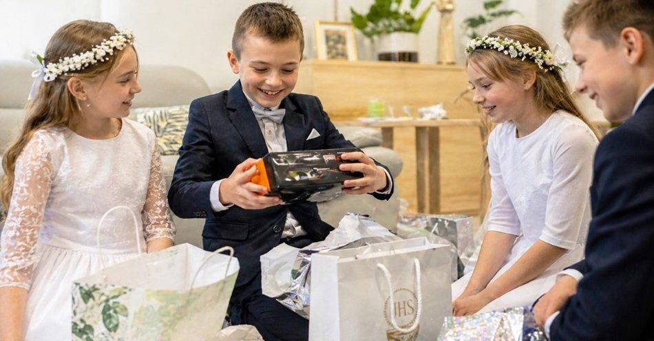zdjęcie: Komunia w cyfrowym stylu - najlepsze prezenty technologiczne dla dzieci / fot. nadesłane