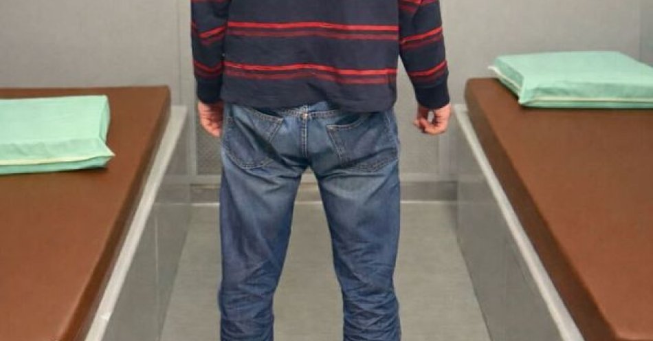 zdjęcie: Sopoccy policjanci zatrzymali poszukiwanego mężczyznę w wieku 46 lat / fot. KMP w Sopocie