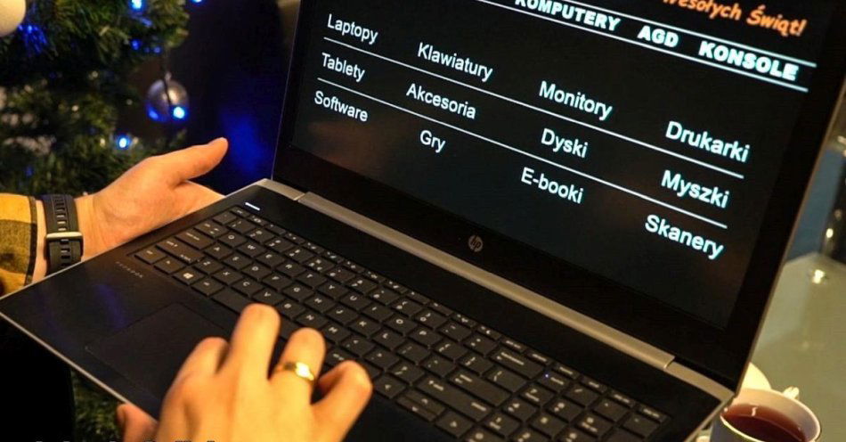 zdjęcie: Przedświąteczne zakupy online sprawdź jak nie dać się oszustom / fot. KPP Strzelce Krajeńskie