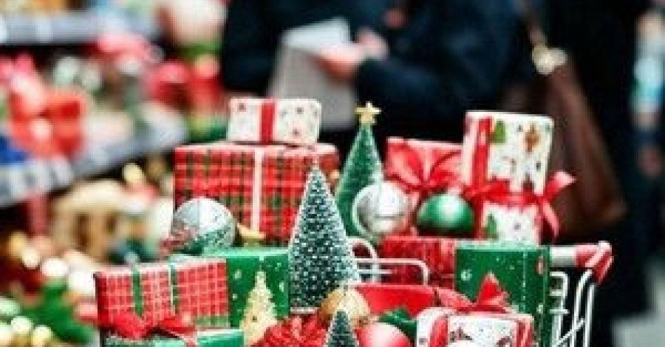 zdjęcie: Bezpieczne zakupy przed świętami. Porady policji z Białobrzegów / fot. KPP w Białobrzegach