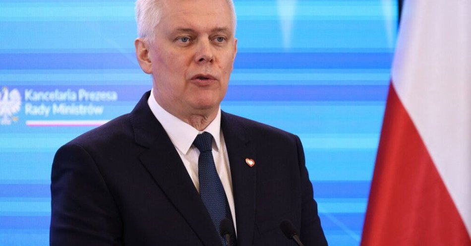 zdjęcie: Siemoniak: wokół Zondacrypto pojawiły się ślady działania rosyjskich służb / Warszawa, 17.04.2026. Minister - członek Rady Ministrów, koordynator służb specjalnych Tomasz Siemoniak na konferencji prasowej w KPRM w Warszawie, 17 bm. Sejm w piątek ponownie nie odrzucił prezydenckiego weta do ustawy o kryptoaktywach. (mr) PAP/Albert Zawada