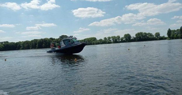 Wodniacy zabezpieczali regaty