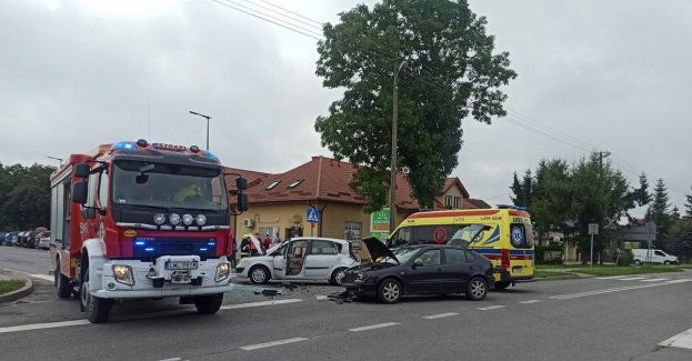 Nie zatrzymał się przy znaku „ STOP” i spowodował kolizję