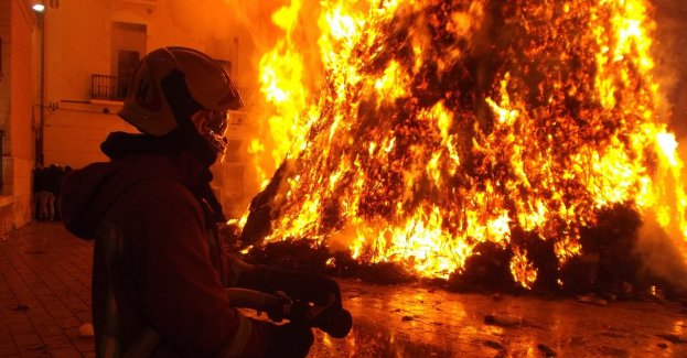Zatrzymali piromana podającego się za strażaka