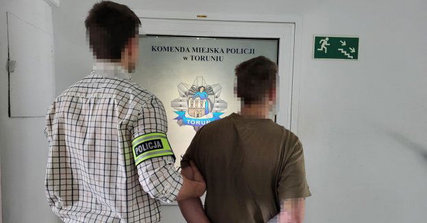 Ignorował zakaz prowadzenia pojazdów, policjanci w trybie przyspieszonym doprowadzili go przed sąd