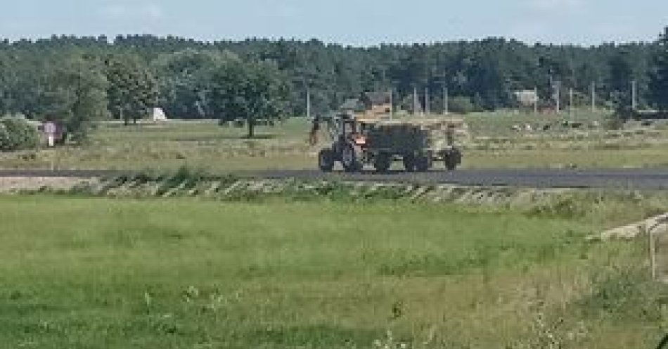 zdjęcie: Wypadek podczas prac polowych / fot. KPP w Ostrowi Mazowieckiej