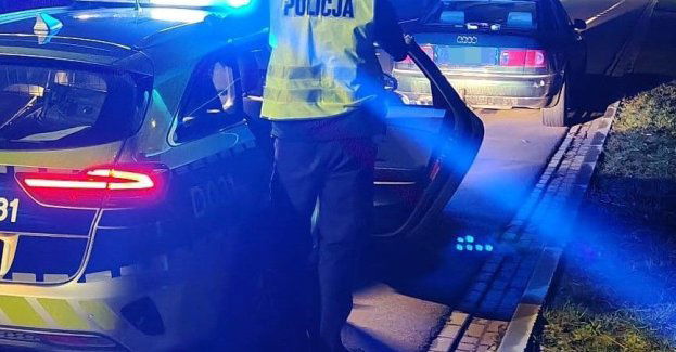 Młody kierowca zatrzymany z ponad 700 porcjami narkotyków w Audi