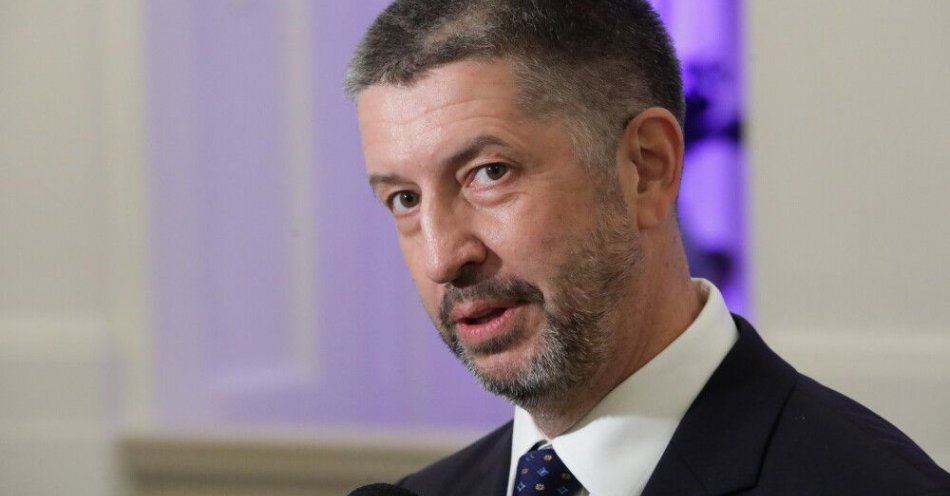 zdjęcie: Prezes Fundacji Kościuszkowskiej w Nowym Jorku: idziemy z duchem czasu / Warszawa, 23.10.2025. Prezes Fundacji Marek Skulimowski na uroczystej Gali 100-lecia Fundacji Kościuszkowskiej w Pałacu Rzeczypospolitej w Warszawie. W ramach obchodów jubileuszu przedstawiciele fundacji przekazali do zbiorów Biblioteki Narodowej rękopis wspomnień wojennych oraz fotograficzny portret Władysława Stanisława Reymonta. (amb) PAP/Tomasz Gzell