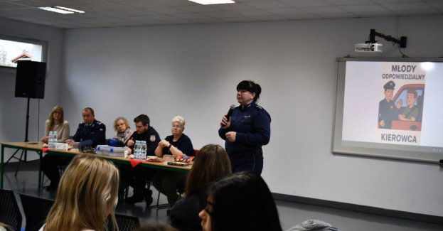 Debata w Szczecinku o bezpieczeństwie młodych kierowców