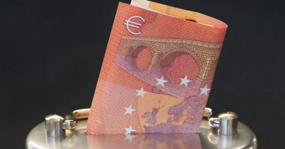 zdjęcie: Okradał skarbonę w kościele – grozi mu 10 lat więzienia / pixabay/7013618