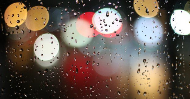 W nocy chłodno, opady deszczu w całym kraju, w górach śnieg