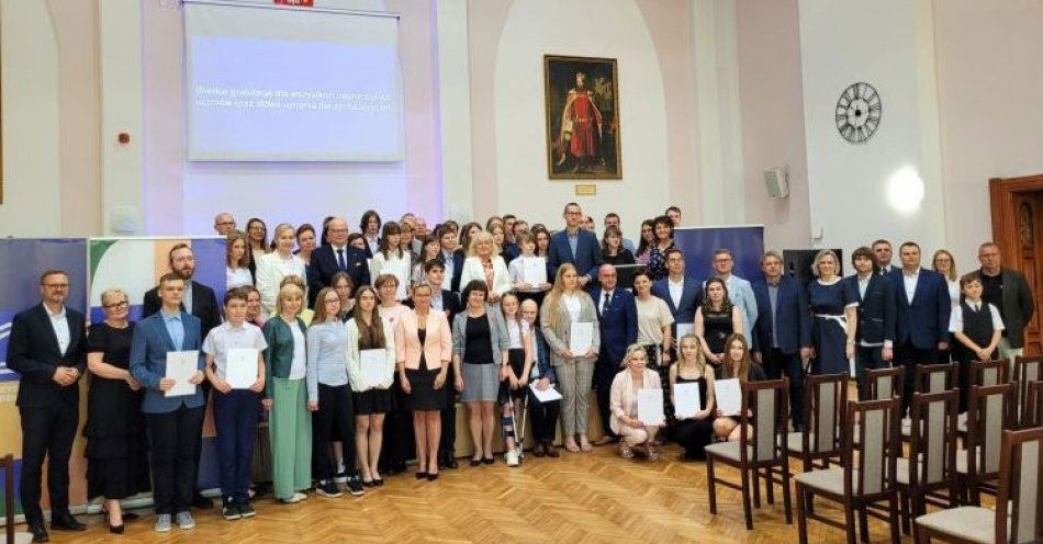 zdjęcie: Prezydent nagrodził laureatów i finalistów olimpiad przedmiotowych / fot. UM Grudziądz