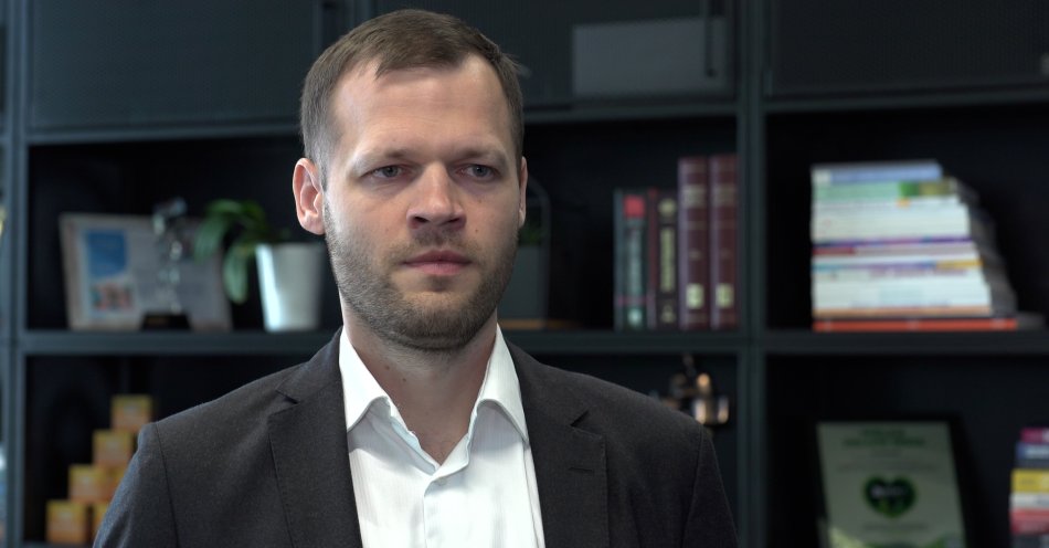 zdjęcie: Rynek saszetek nikotynowych w Polsce będzie uregulowany. Osoby nieletnie nie będą mogły ich kupić / fot.  Newseria - dr Konrad Hennig, dyrektor programowy Forum Prawo dla Rozwoju