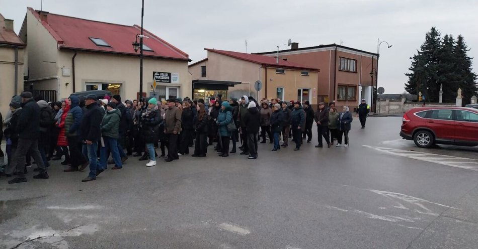zdjęcie: Policjanci zabezpieczyli procesje w powiecie buskim / fot. KPP Busko-Zdrój