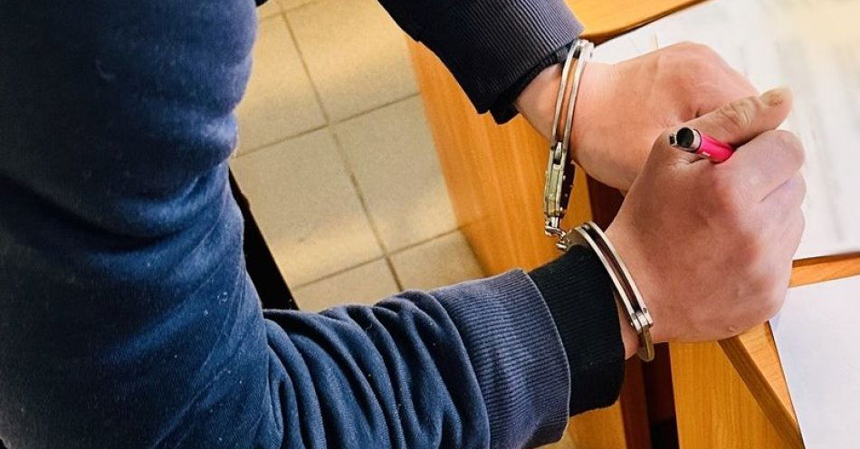 zdjęcie: Sprawca rozboju ujęty przez średzkich Policjantów / fot. KPP w Środzie Śląskiej
