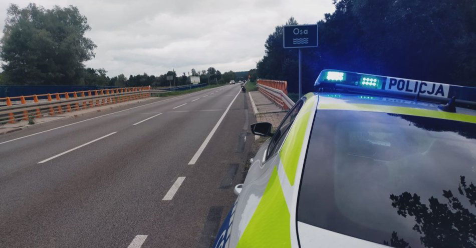 zdjęcie: Wiózł dziecko na motorowerze, był pijany / fot. KMP w Grudziądzu