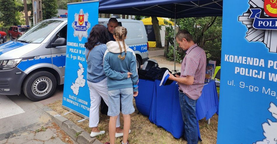 zdjęcie: Policyjny akcent na Festiwalu Sztuki Pociąg do Kolumny / fot. KPP w Łasku