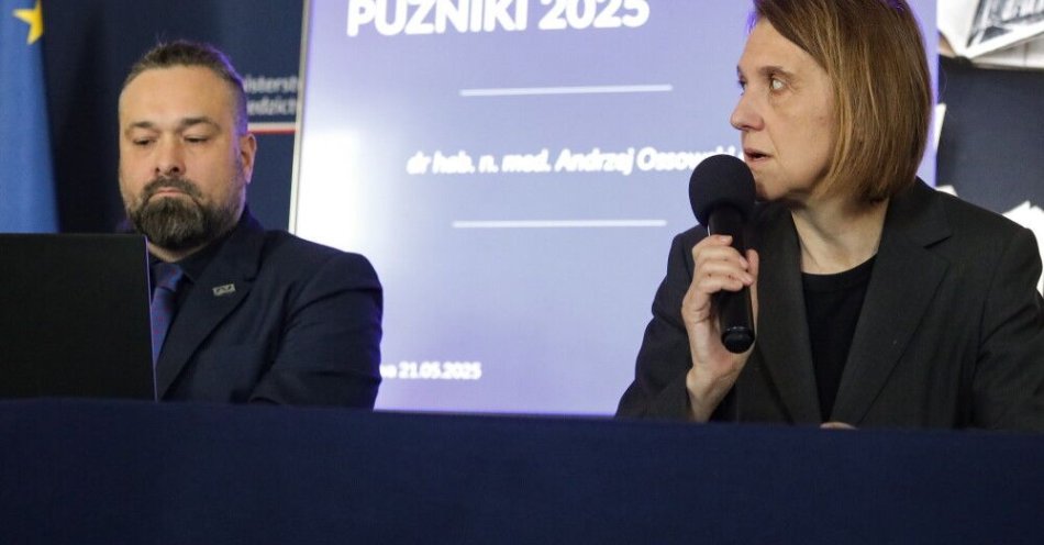 zdjęcie: To społeczny, polityczny i psychologiczny przełom / fot. PAP