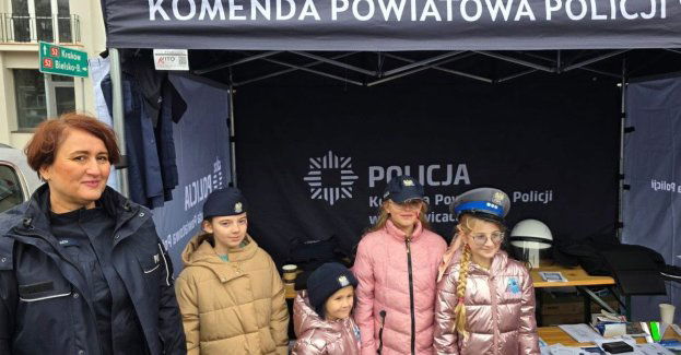 Policjanci z Wadowic na Pikniku Patriotycznym w Kalwarii