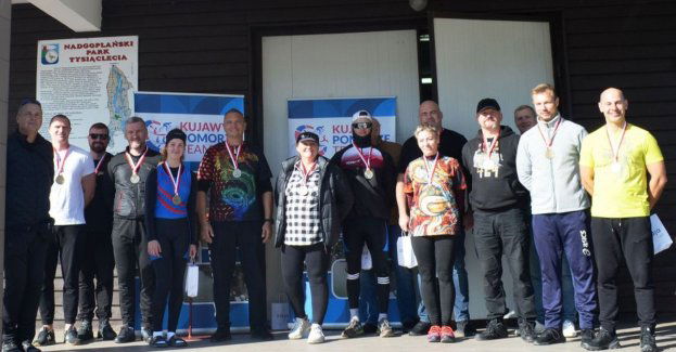 Smocze łodzie zmagały się na Gople